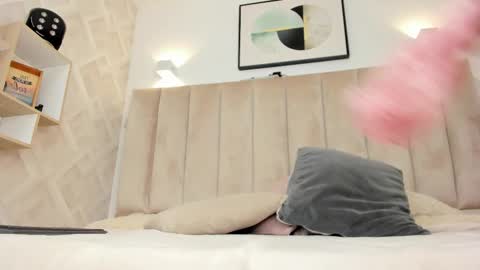 Annie Queen online show from 02.28.26