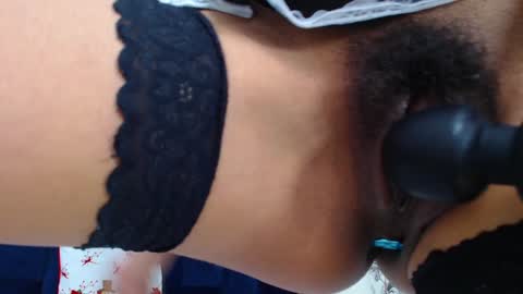 Anniieleonhart online show from 01.20.25