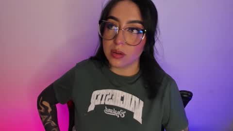 Snapshot of annikamerliahh_ chatting on 10.12.25 Annika online show from 10.12.25