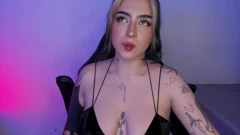 Snapshot of annikamerliahh_ chatting on 11.07.25 Annika online show from 11.07.25