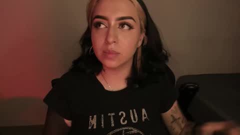 Annika online show from 11.23.25