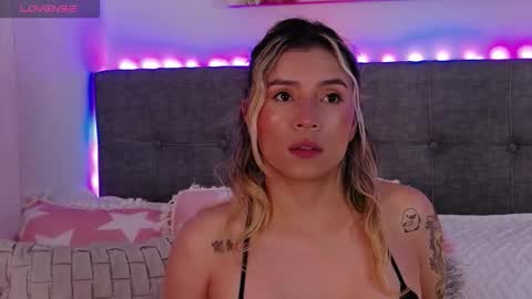 Snapshot of anntonellalee chatting on 02.15.26 Antonella Lee online show from 02.15.26