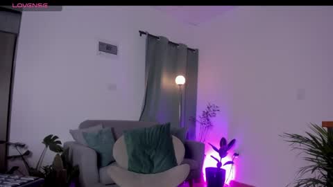 Anntonia Woods  online show from 04.10.26