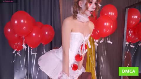 Snapshot of annuetta chatting on 10.31.25 Annuetta online show from 10.31.25