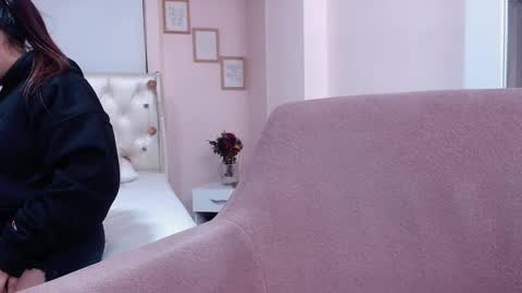ANNY LOUIS online show from 12.06.24