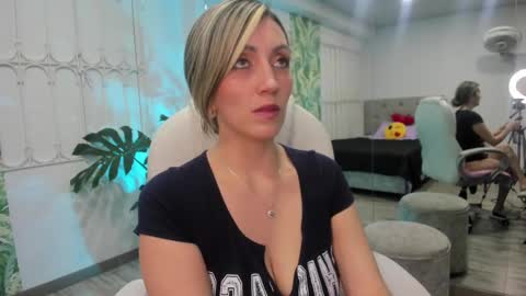 Anny online show from 09.09.25