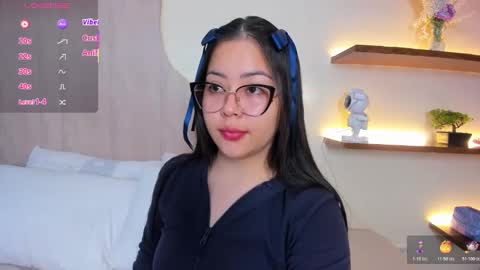 A N N Y E  online show from 10.24.25