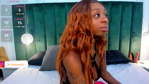 Anny online show from 10.25.25