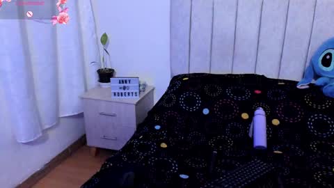 Snapshot of annyroberts_89 chatting on 10.25.25 Anny online show from 10.25.25