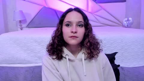 AnnyT online show from 01.30.25