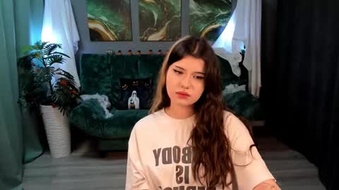 Anora online show from 11.05.25