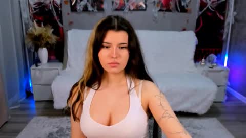 Anora online show from 11.09.25