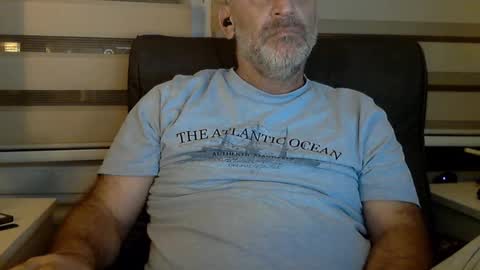 Snapshot of antheris chatting on 10.21.25 antheris online show from 10.21.25