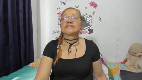 anthonela_mature_ online show from 10.15.25