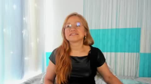 Snapshot of anthonela_mature_ chatting on 06.30.26 anthonela_mature_ online show from 06.30.26