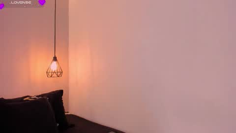 Snapshot of anthonellasweet_ chatting on 10.15.25 Anthonella Sweet online show from 10.15.25