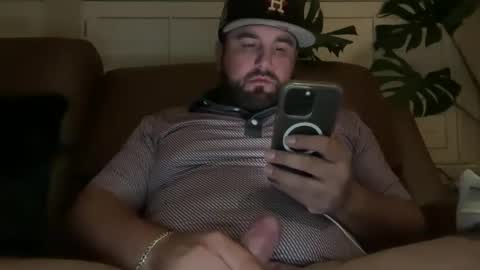 Snapshot of anthoss22 chatting on 11.16.25 anthoss22 online show from 11.16.25