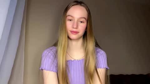 Snapshot of antionettepulgarin chatting on 02.22.26 Viktoria online show from 02.22.26