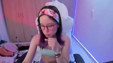 Snapshot of anto_sweet18 chatting on 01.18.25 My birthday is on december 2nd surprise me with a gift from my amazonlist online show from 01.18.25