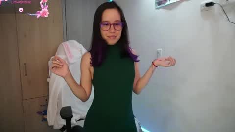 Snapshot of anto_sweet18 chatting on 02.01.25 My birthday is on december 2nd surprise me with a gift from my amazonlist online show from 02.01.25