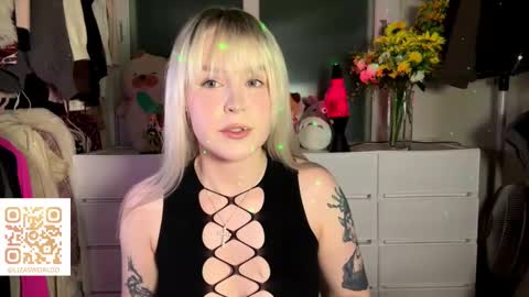 Snapshot of antoinettebeitler chatting on 02.24.26 Liza online show from 02.24.26