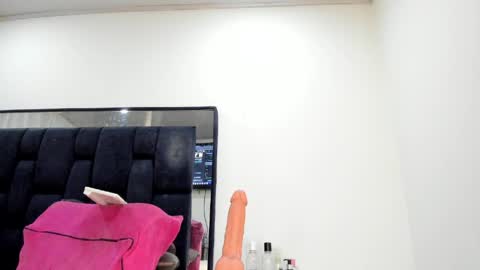 antonela_nerii online show from 04.13.26