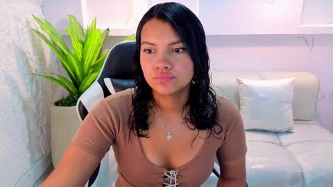 Antonela online show from 09.17.25