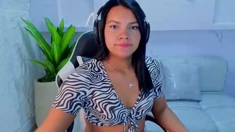 Antonela online show from 09.22.25