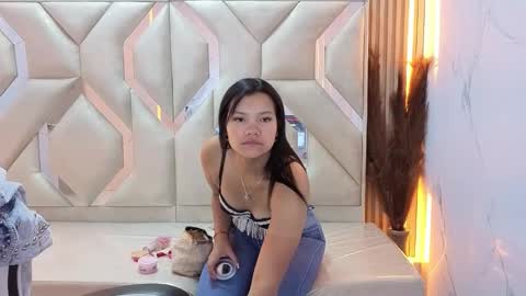 Snapshot of antonela_tp chatting on 11.01.25 Antonela online show from 11.01.25