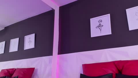 Snapshot of antonelaa_arianna chatting on 01.21.25 Antonelaa online show from 01.21.25