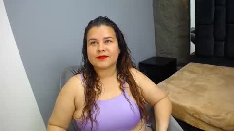 Snapshot of antonelalovecf chatting on 11.15.25 antonelalovecf online show from 11.15.25