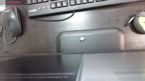 Snapshot of antonella__b chatting on 10.11.25 ANTO online show from 10.11.25