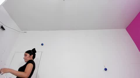 ANTONELLA online show from 12.15.24