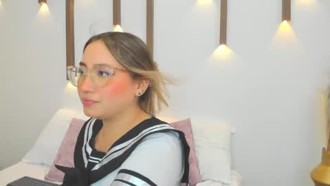 Snapshot of antonella_cutie_ chatting on 02.13.25 A N T O N E L L A online show from 02.13.25
