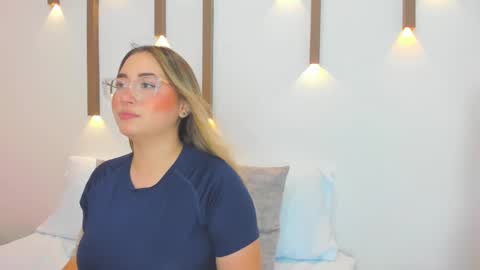 Snapshot of antonella_cutie_ chatting on 03.10.25 A N T O N E L L A online show from 03.10.25