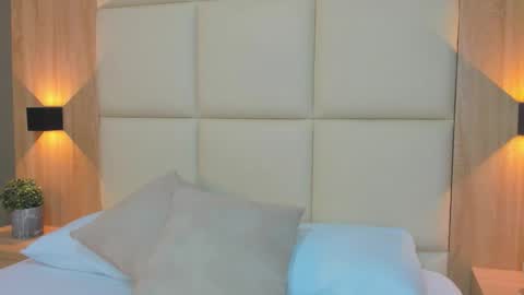 Snapshot of antonella_cutie_ chatting on 11.04.25 A N T O N E L L A online show from 11.04.25