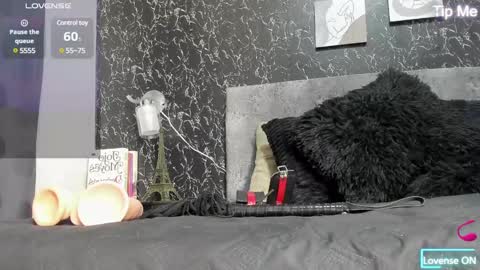 antonella_louise online show from 01.04.25