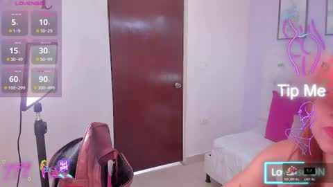 Snapshot of antonella_moon7 chatting on 07.31.26 Antonella Moon 7 online show from 07.31.26