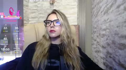 Snapshot of antonella_rose3 chatting on 07.15.26 Valentina online show from 07.15.26