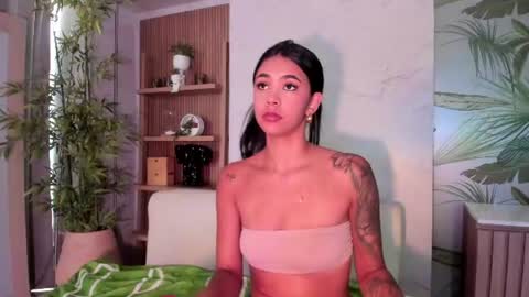 Snapshot of antonella_rossi24 chatting on 06.28.26 Antonella Rossi online show from 06.28.26