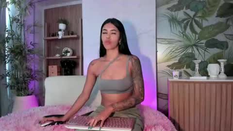 Snapshot of antonella_rossi24 chatting on 06.29.26 Antonella Rossi online show from 06.29.26