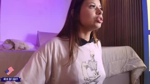 Snapshot of antonellagarcia0 chatting on 07.04.26 Antonella online show from 07.04.26