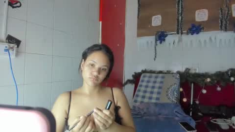 Snapshot of antonellakling_ chatting on 12.28.24 ANTONELLA online show from 12.28.24