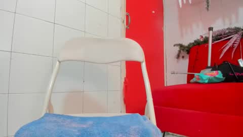 Snapshot of antonellakling_ chatting on 01.01.25 ANTONELLA online show from 01.01.25