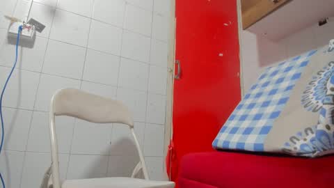 Snapshot of antonellakling_ chatting on 01.04.25 ANTONELLA online show from 01.04.25