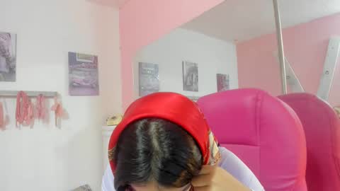 Snapshot of antonellakling_ chatting on 01.27.25 ANTONELLA online show from 01.27.25