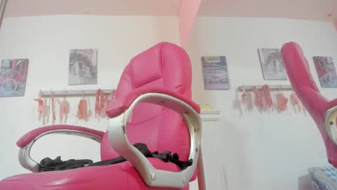 Snapshot of antonellakling_ chatting on 01.29.25 ANTONELLA online show from 01.29.25