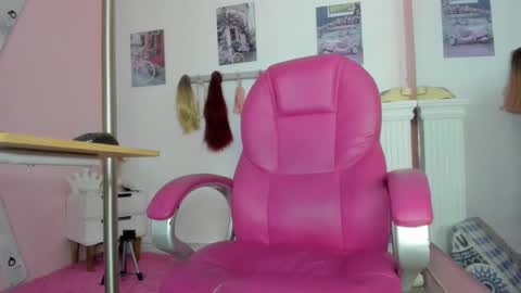 Snapshot of antonellakling_ chatting on 02.04.25 ANTONELLA online show from 02.04.25