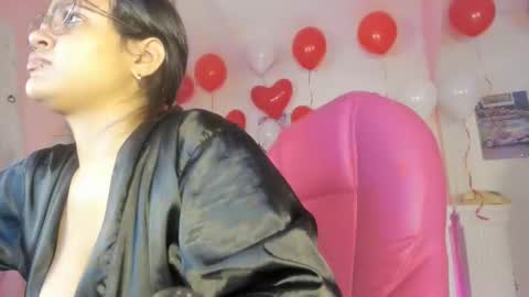 Snapshot of antonellakling_ chatting on 02.14.25 ANTONELLA online show from 02.14.25