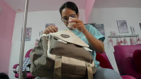 Snapshot of antonellakling_ chatting on 09.18.25 ANTONELLA online show from 09.18.25